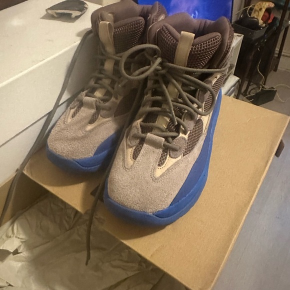 Easy, easy, easy, Yeezy Yeezy ! New quality box tags go buy !!!!!!!!💯 - Picture 2 of 6